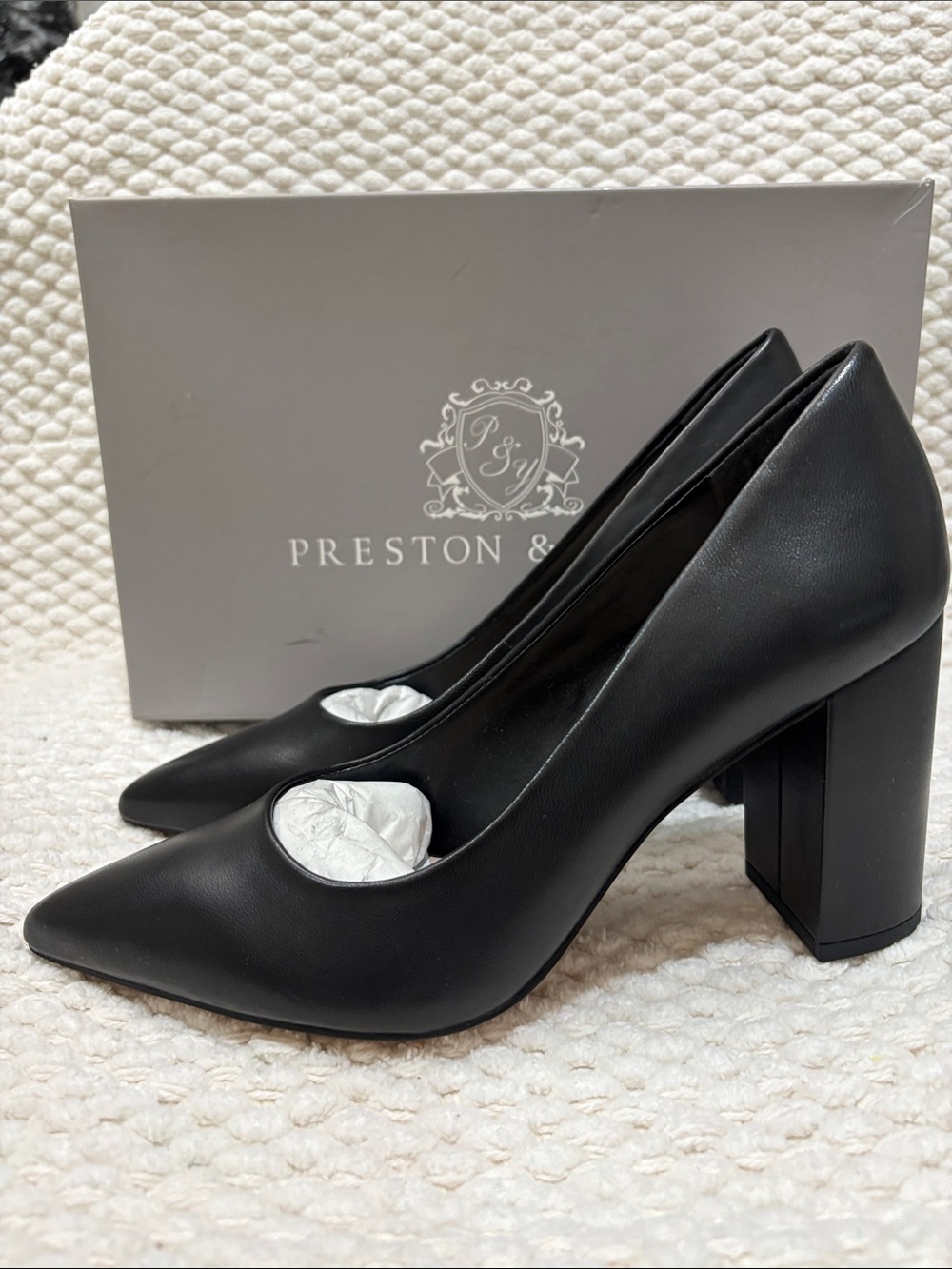 NWT Preston & York Payton black leather pumps Sz 7M